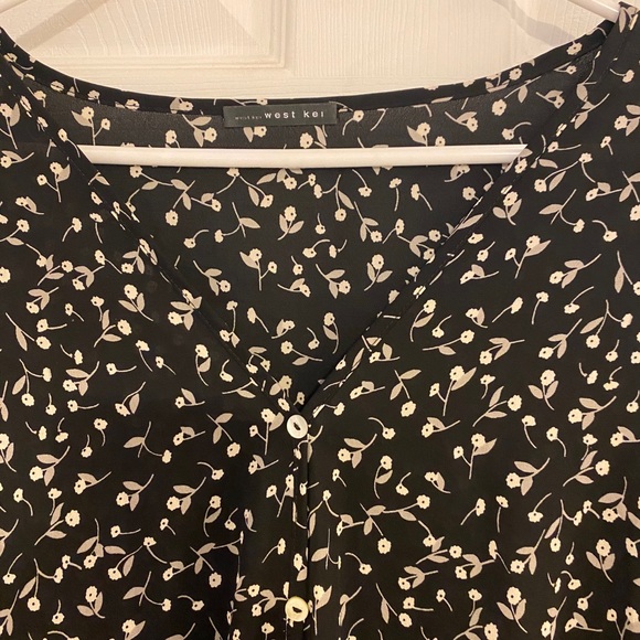 WEST KEI TIE FRONT BLOUSE - Picture 4 of 5